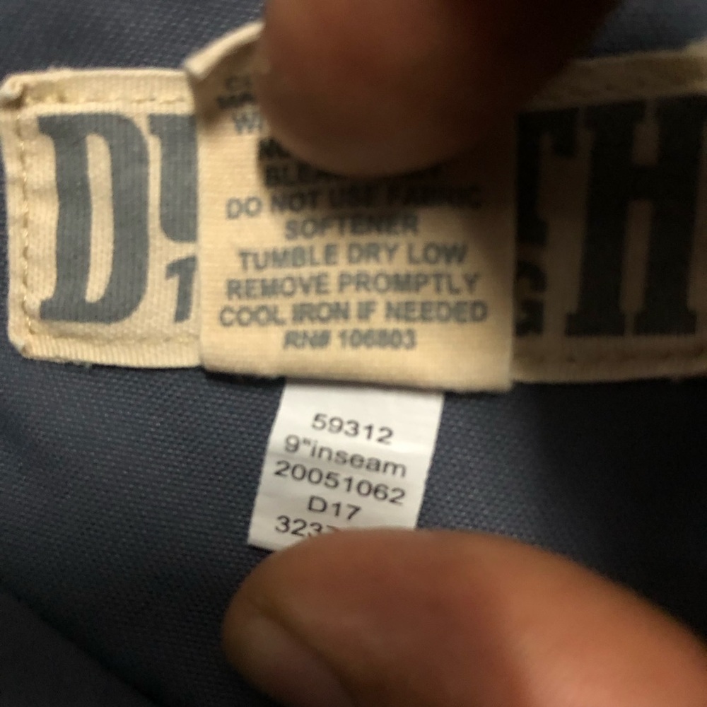 Duluth Trading Co. Utility Cargo Shorts 100% Nylon Size XXL  9” Inseam Navy - Picture 4 of 7